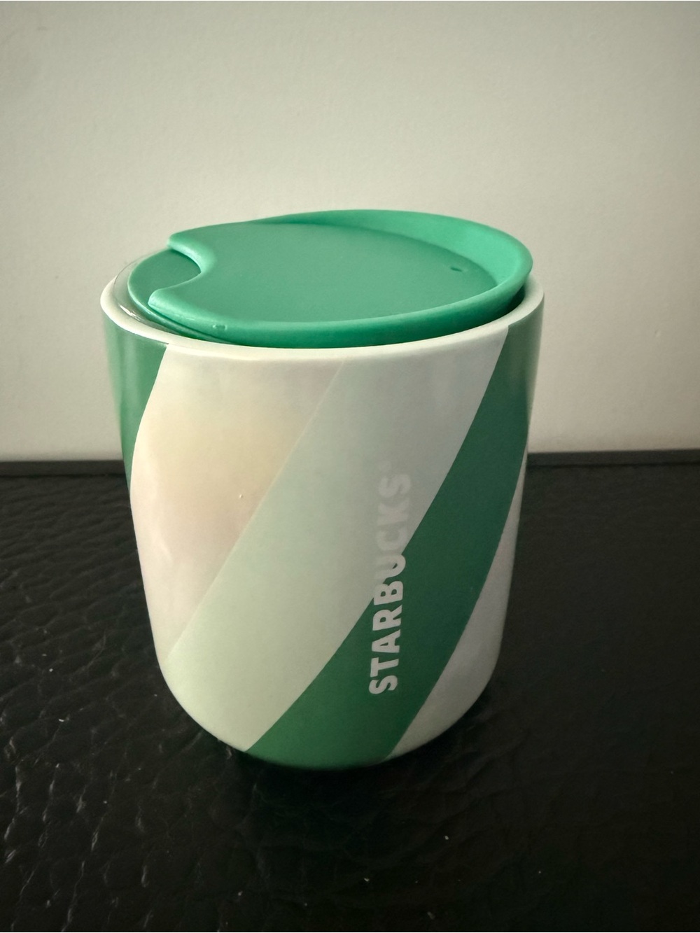 Starbucks holiday 2022 ceramic tumblers wives close lid green white striped